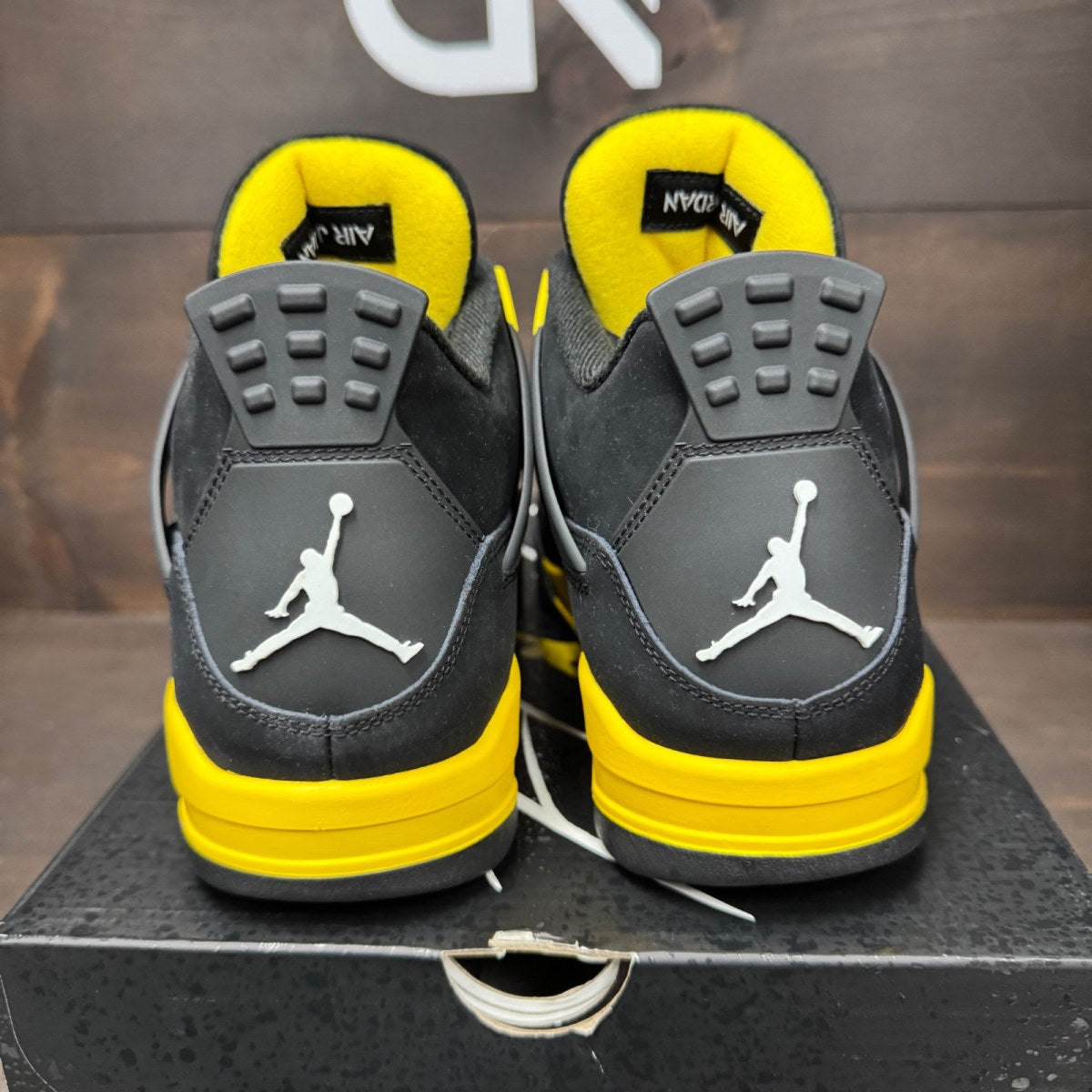 Jordan 4 Retro Thunder (2023) Size 10 (Pre-Owned) - Image 5