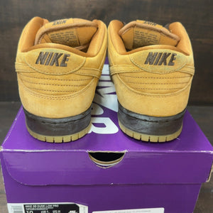 Nike SB Dunk Low Wheat Size 10 (Pre-Owned) - aux