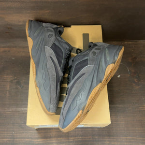 adidas Yeezy Boost 700 Utility Black - Image 2