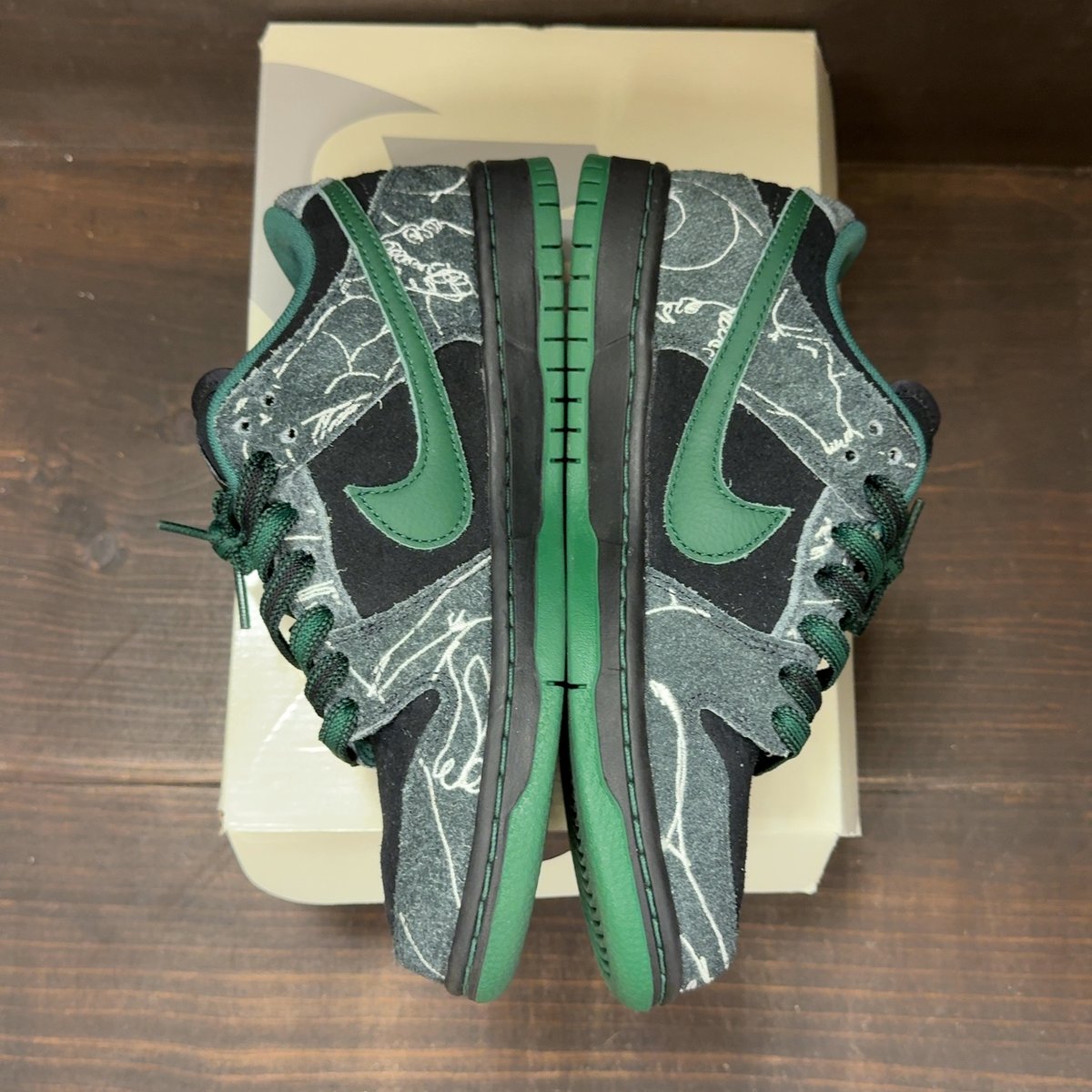 Nike SB Dunk Low There Skateboards Size 5.5 (Pre-Owned) - aux
