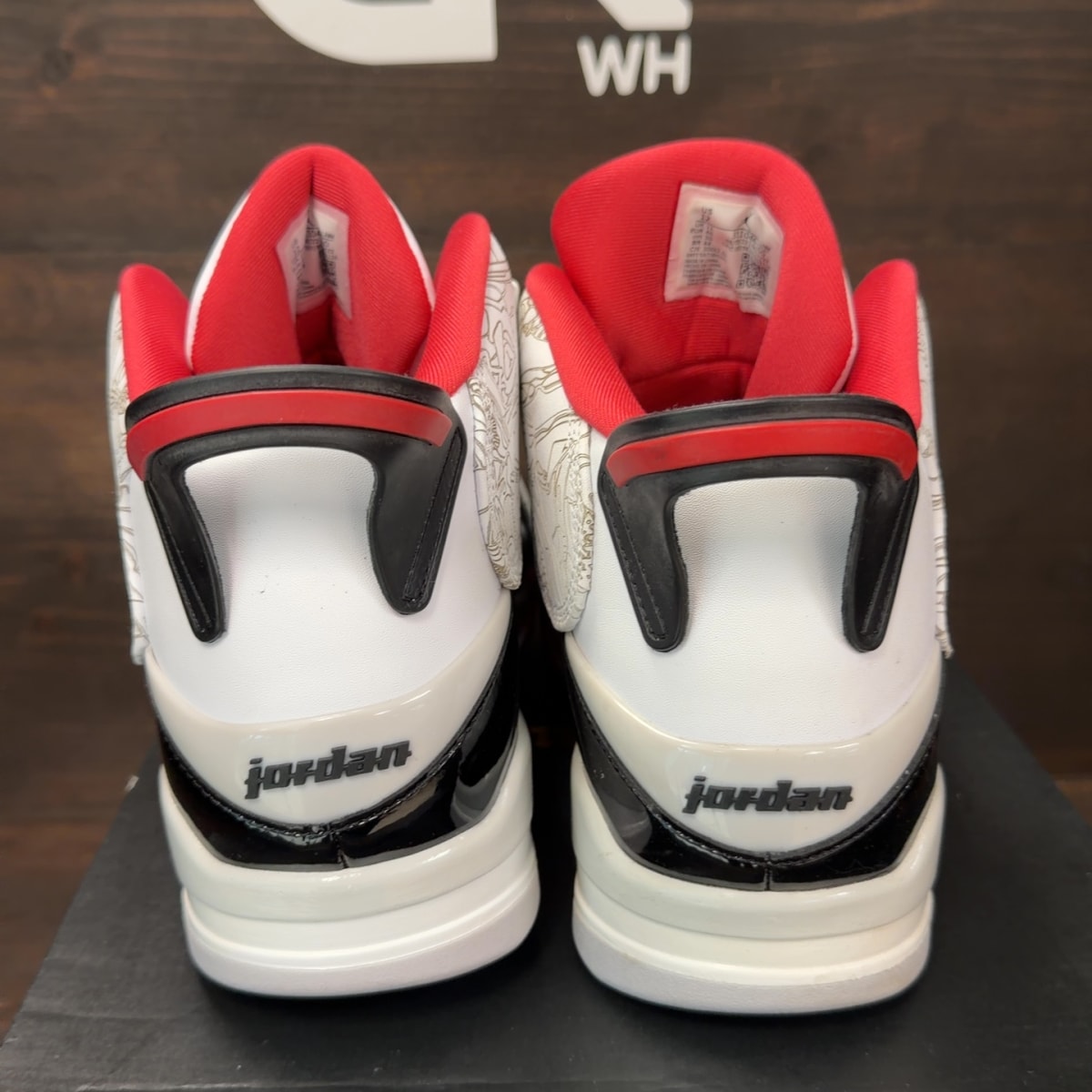 Jordan Dub Zero White Varsity Red (2022) Size 12 (Pre-Owned) - Image 4
