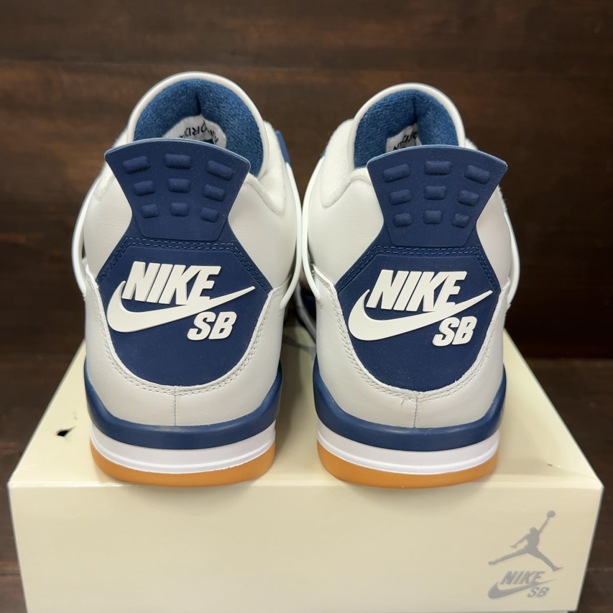Jordan 4 Retro SB Navy Size 11 (Pre-Owned) - aux