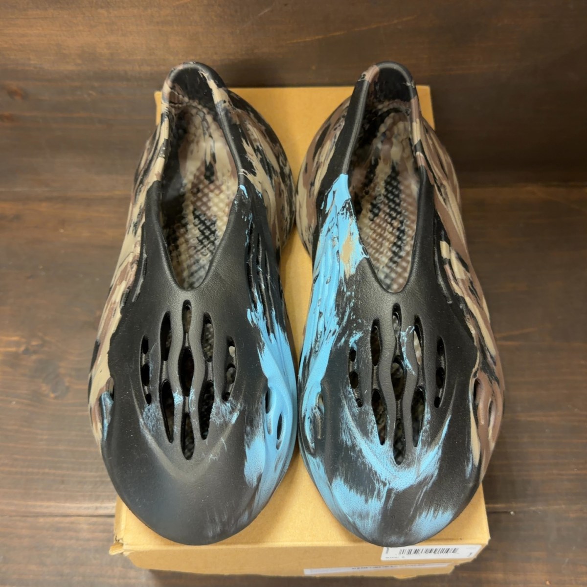 adidas Yeezy Foam RNR MX Cinder - Image 3