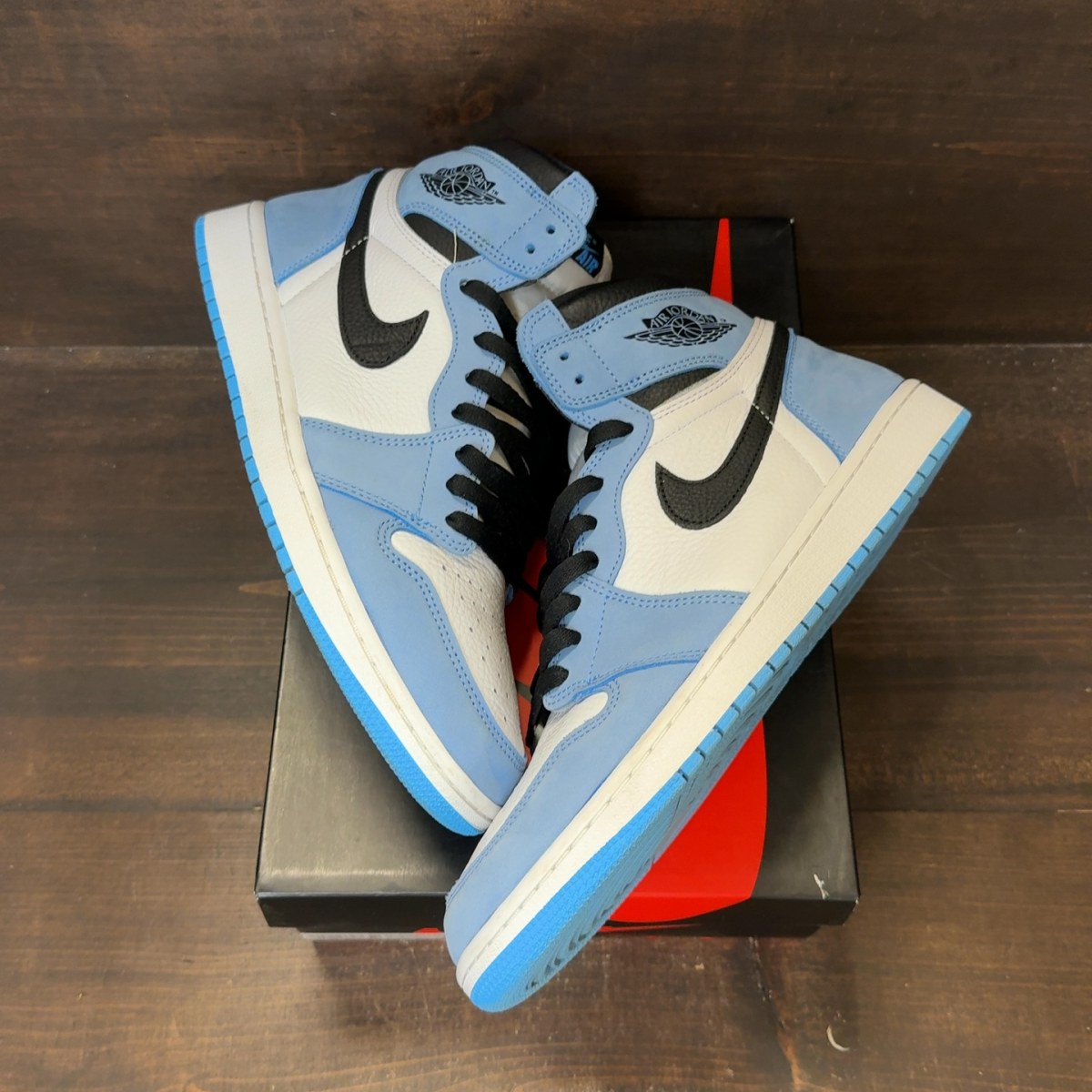 Jordan 1 Retro High OG University Blue - Image 2