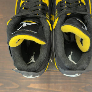 Jordan 4 Retro Thunder (2023) Size 11 (Pre-Owned) - aux
