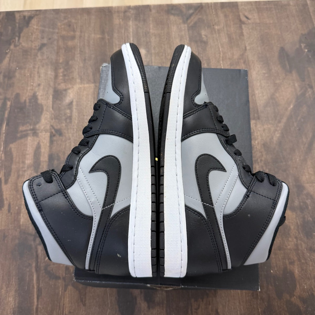 Jordan 1 Mid Shadow Red - Image 4