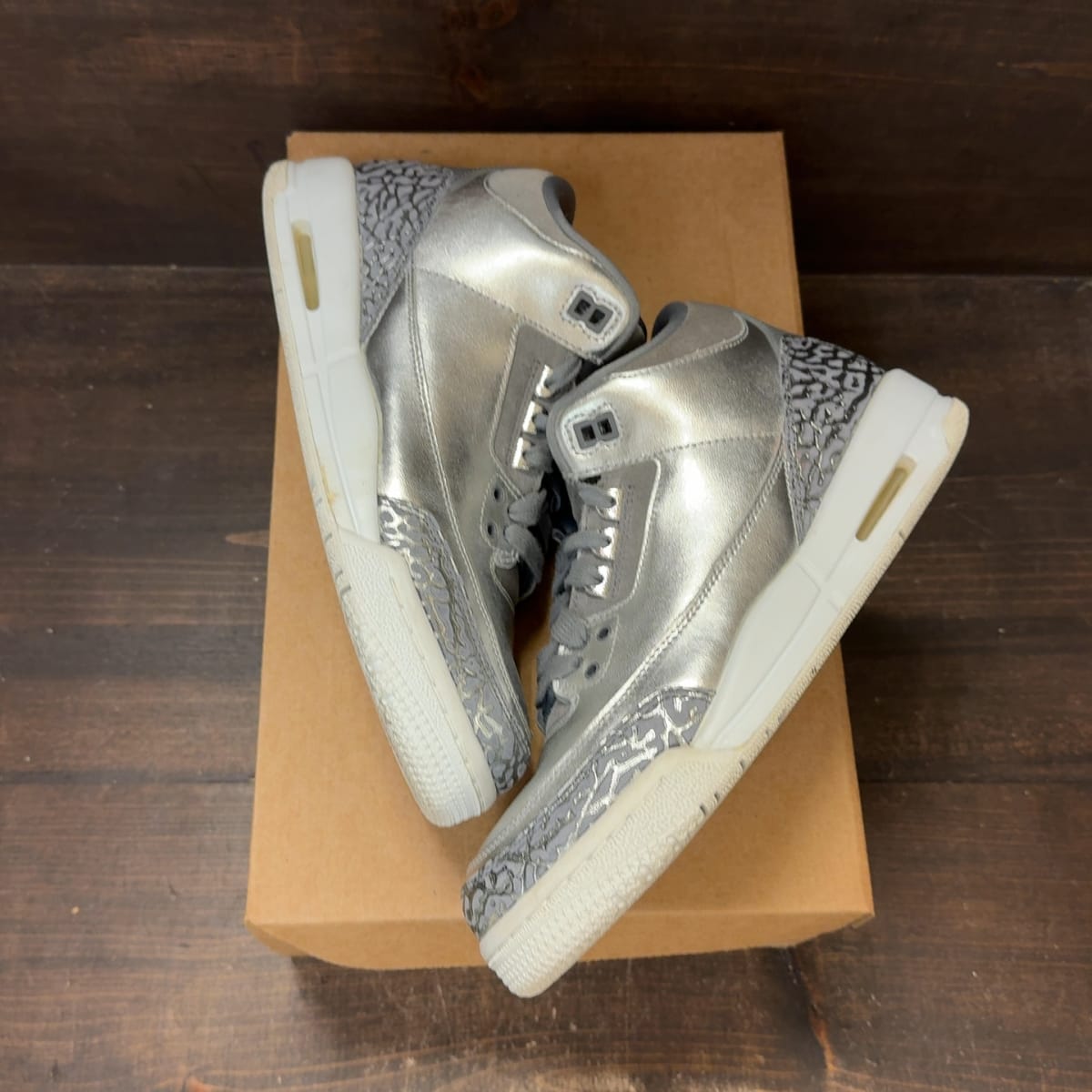 Jordan 3 Retro Premium Heiress Metallic Silver (GS) Size 7Y (Pre-Owned) - back