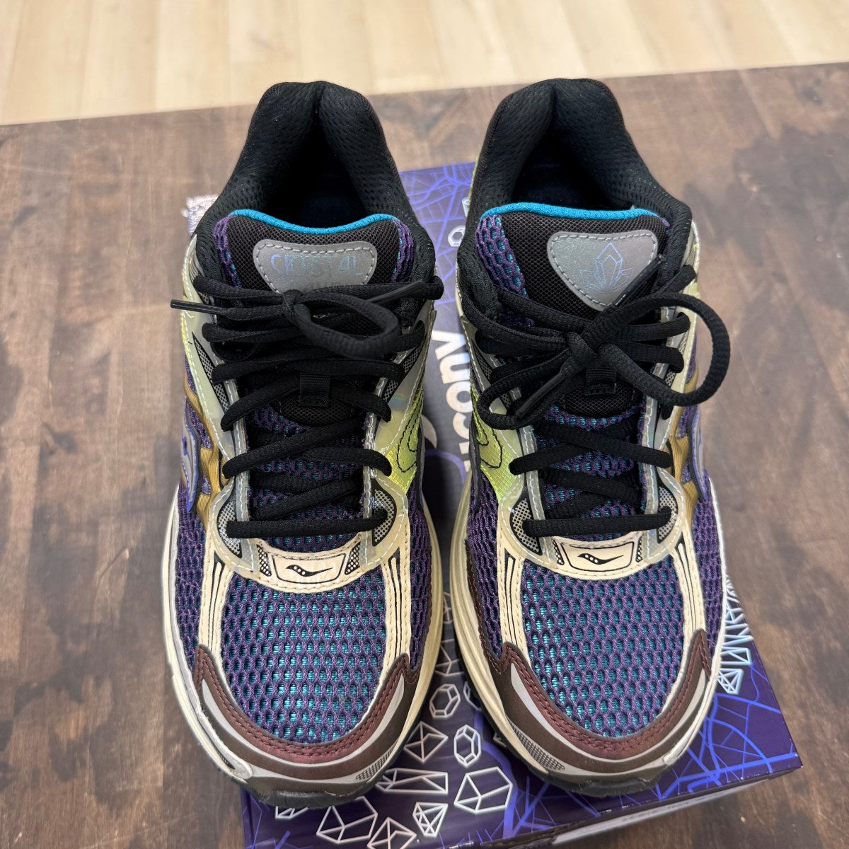 Saucony ProGrid Omni 9 Crystal Cave - Image 2