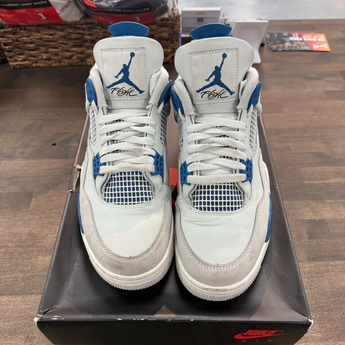 Jordan 4 Retro Military Blue (2024) - Image 3
