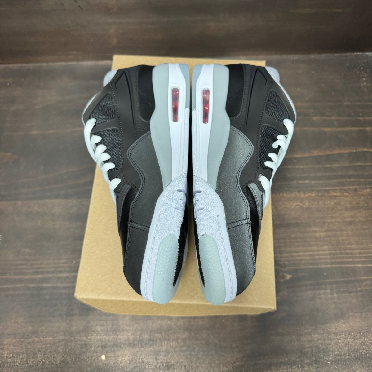 Jordan 4 RM Black Metallic Size 10 - Image 4