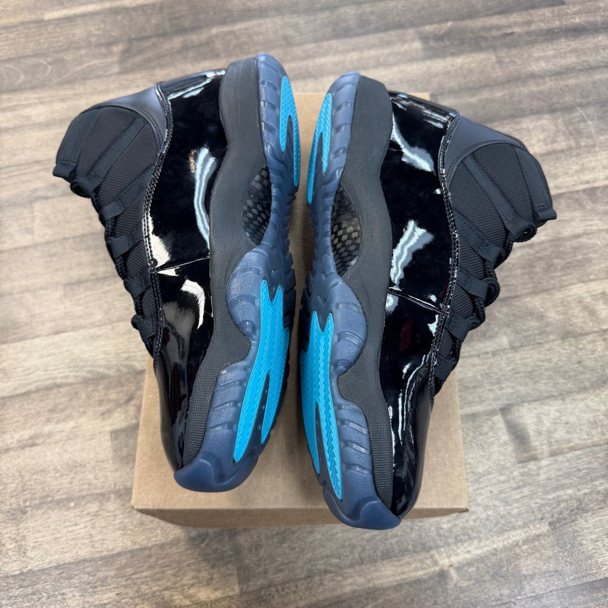 Jordan 11 Retro Gamma Blue (2025) Size 11 (Pre-Owned) - Image 5