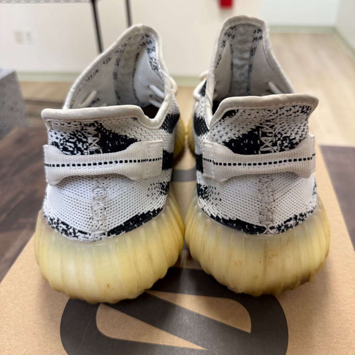 adidas Yeezy Boost 350 V2 Zebra - Image 3