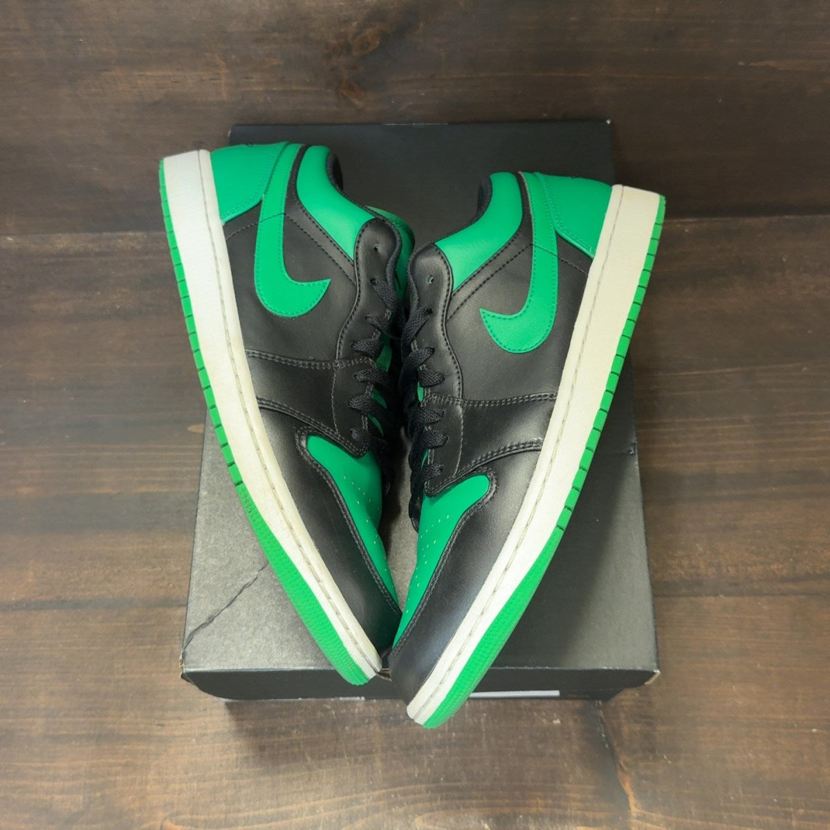 Jordan 1 Low Lucky Green - Image 2