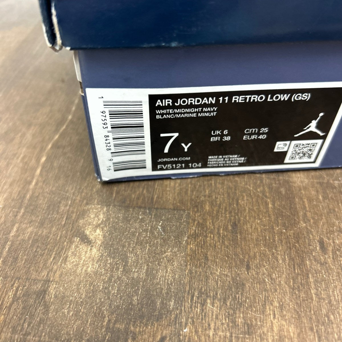 Jordan 11 Retro Low Diffused Blue (GS) - Image 6