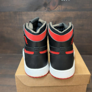 Jordan 1 High Zoom CMFT Bred (Women's) Size 6.5W (Pre-Owned) - Image 4