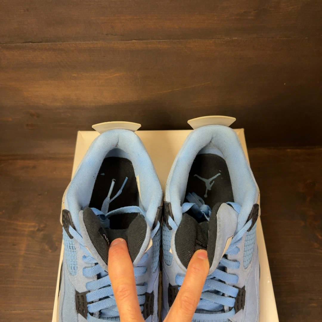 Jordan 4 Retro University Blue Size 11 (Pre-Owned)