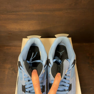 Jordan 4 Retro University Blue Size 11 (Pre-Owned)