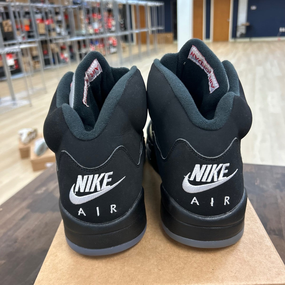 Jordan 5 Retro Black Metallic (2016) Size 13 (Pre-Owned) - Image 4