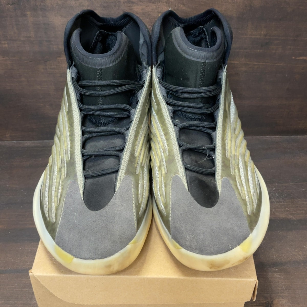 adidas Yeezy QNTM Barium Size 14.5 (Pre-Owned) - Image 3