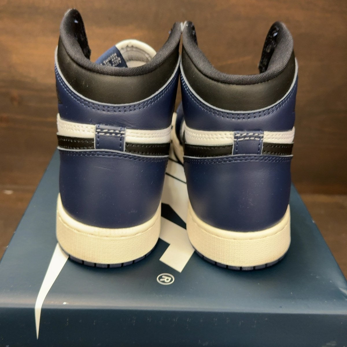 Jordan 1 Retro High OG Midnight Navy (GS) - Image 5