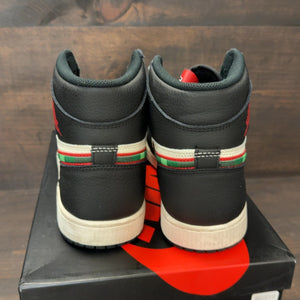 Jordan 1 Retro High Sports Illustrated (A Star Is Born) - Image 5