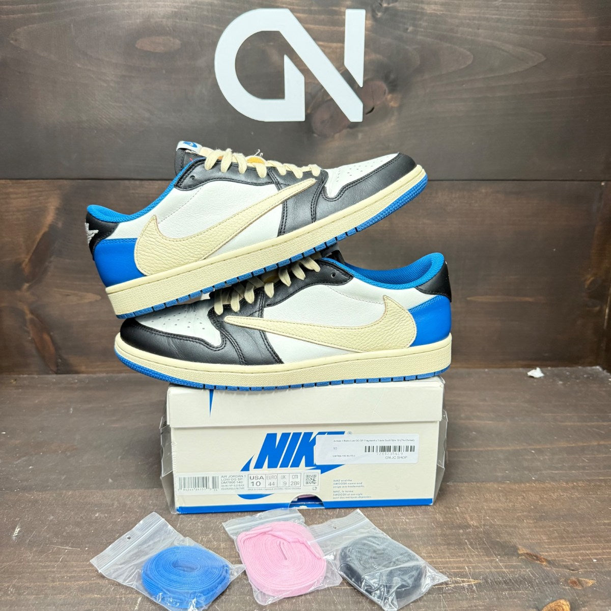Jordan 1 Retro Low OG SP Fragment x Travis Scott - Image 1
