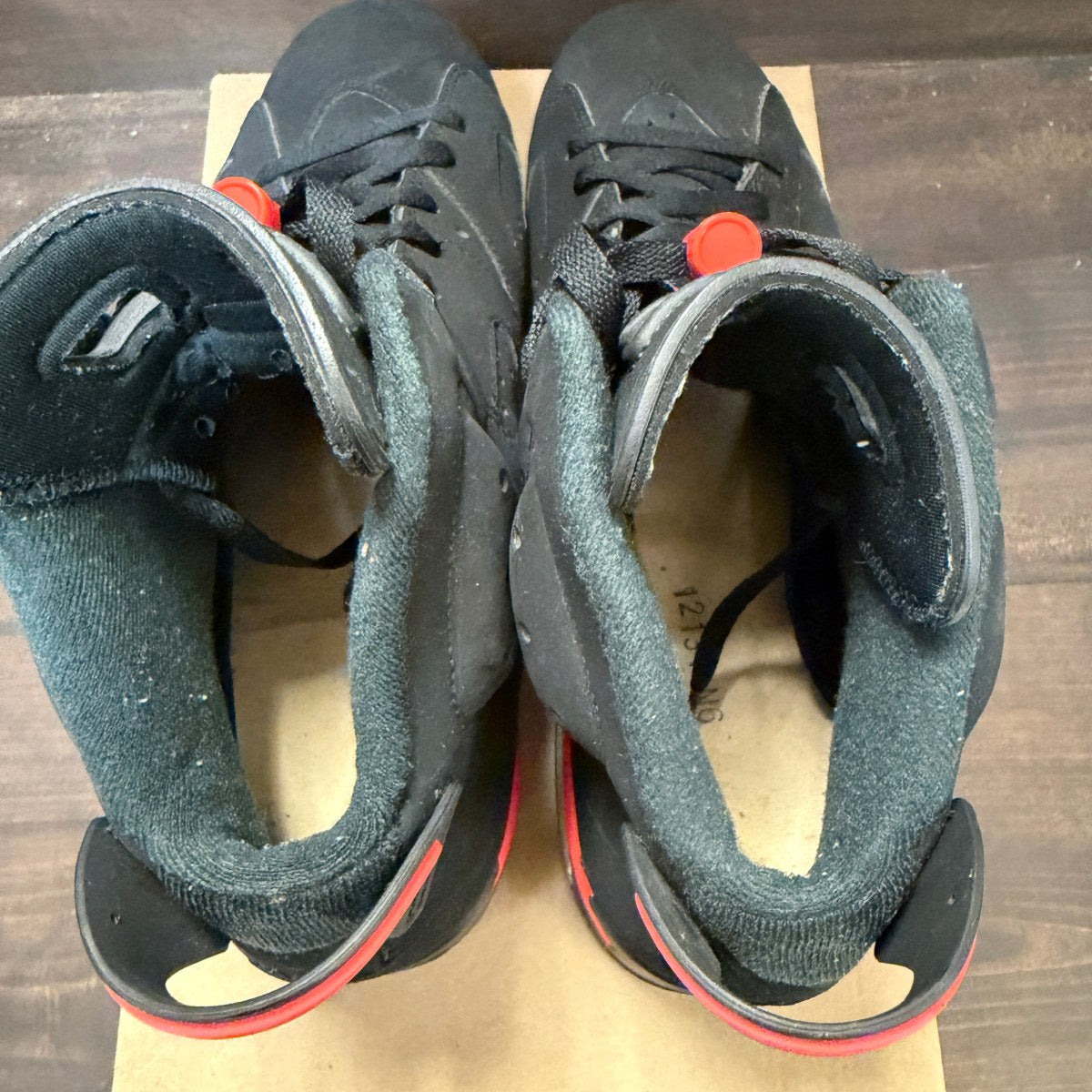 Jordan 6 Retro Black Infrared (2019) Size 10.5 (Pre-Owned) - Image 5