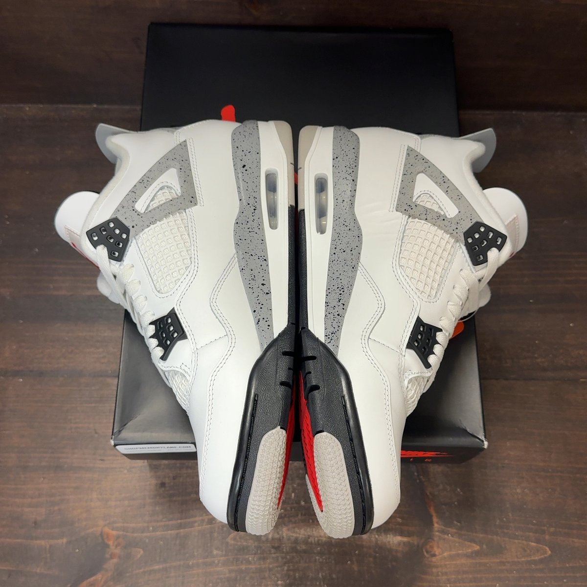 Jordan 4 Retro White Cement (2025) Size 9.5 (Pre-Owned) - aux
