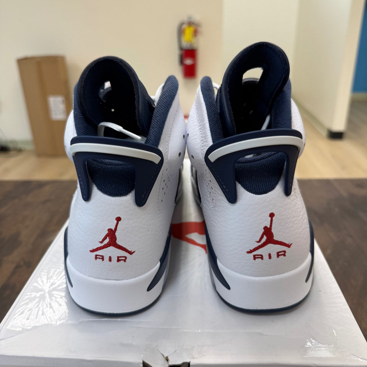 Jordan 6 Retro Olympic (2024) - Image 3