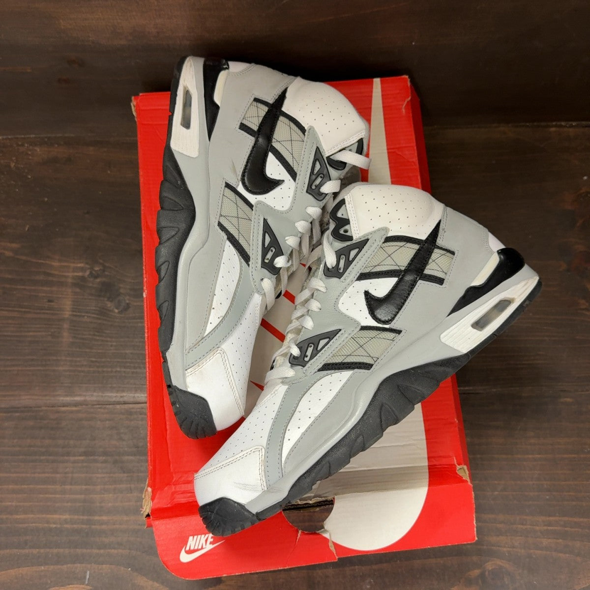 Nike Air Trainer SC High Raiders Helmet - Image 2