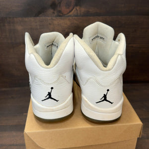 Jordan 5 Retro Metallic White (2015) Size 9 (Pre-Owned) - Image 4