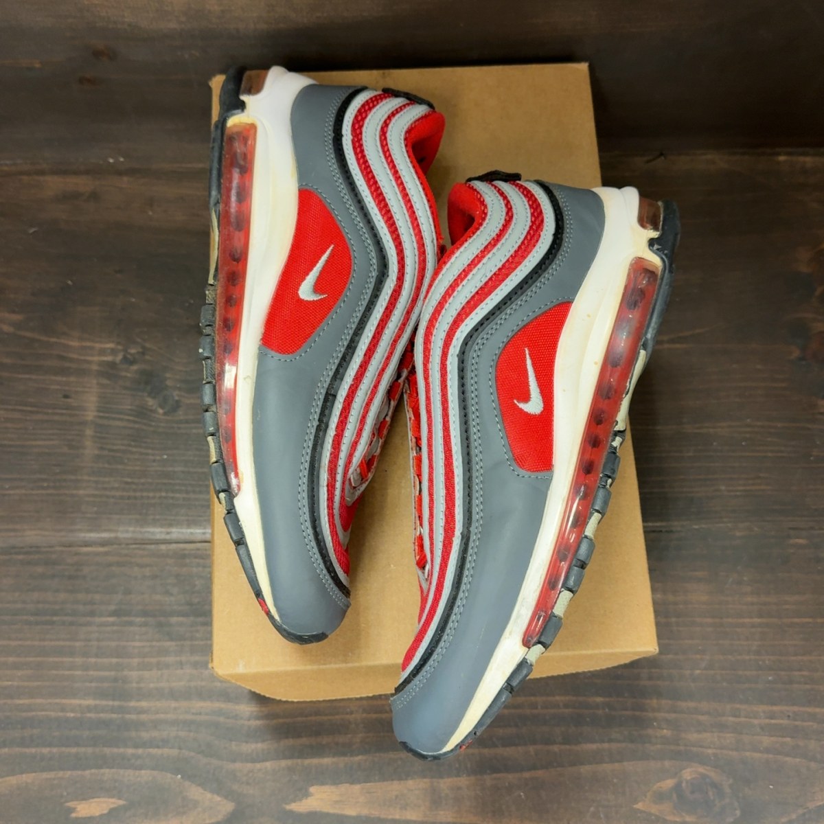 Nike Air Max 97 Dark Grey Gym Red Size 11 (Pre-Owned) - Image 2