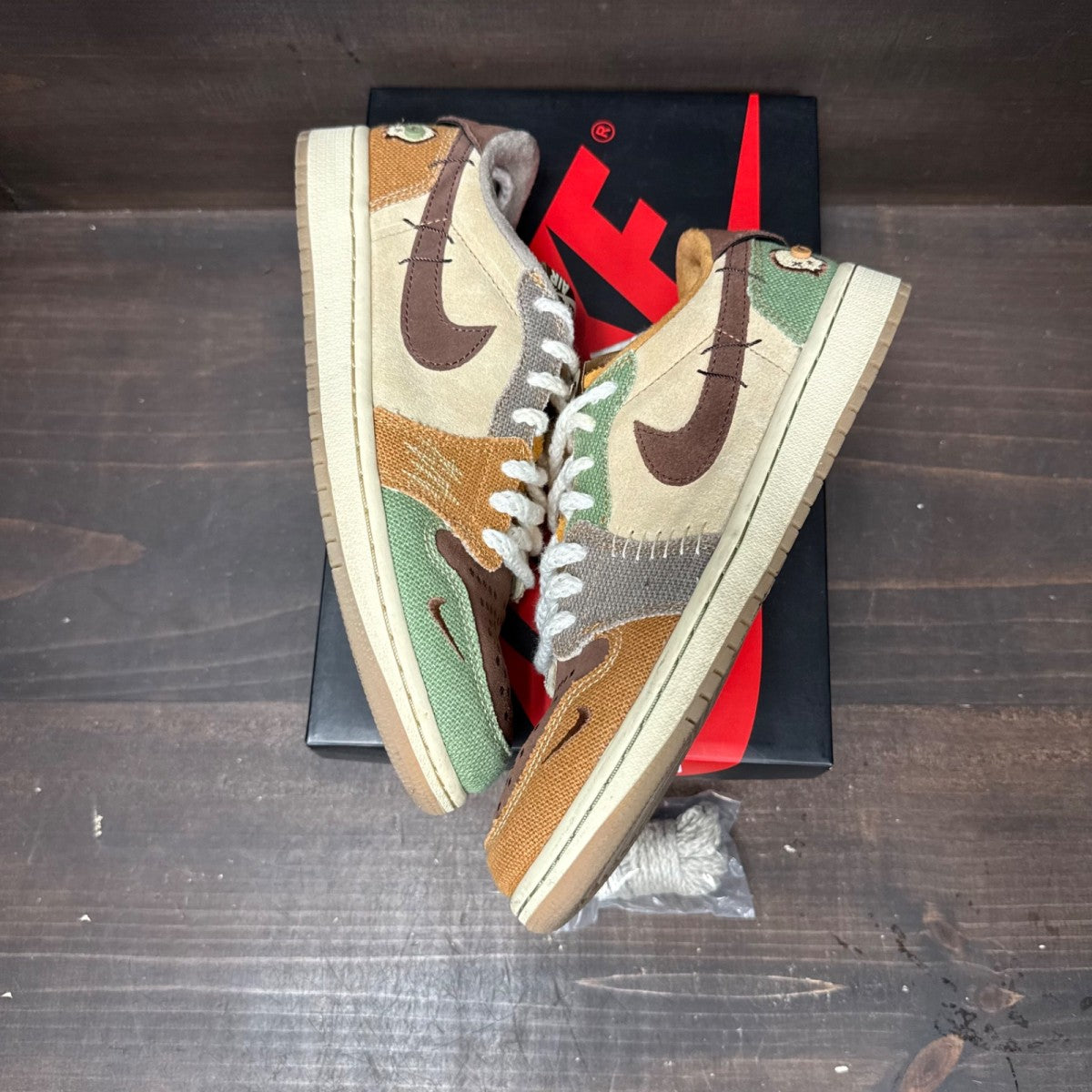 Jordan 1 Retro Low OG Zion Williamson Voodoo Size 8 (Pre-Owned) - tag