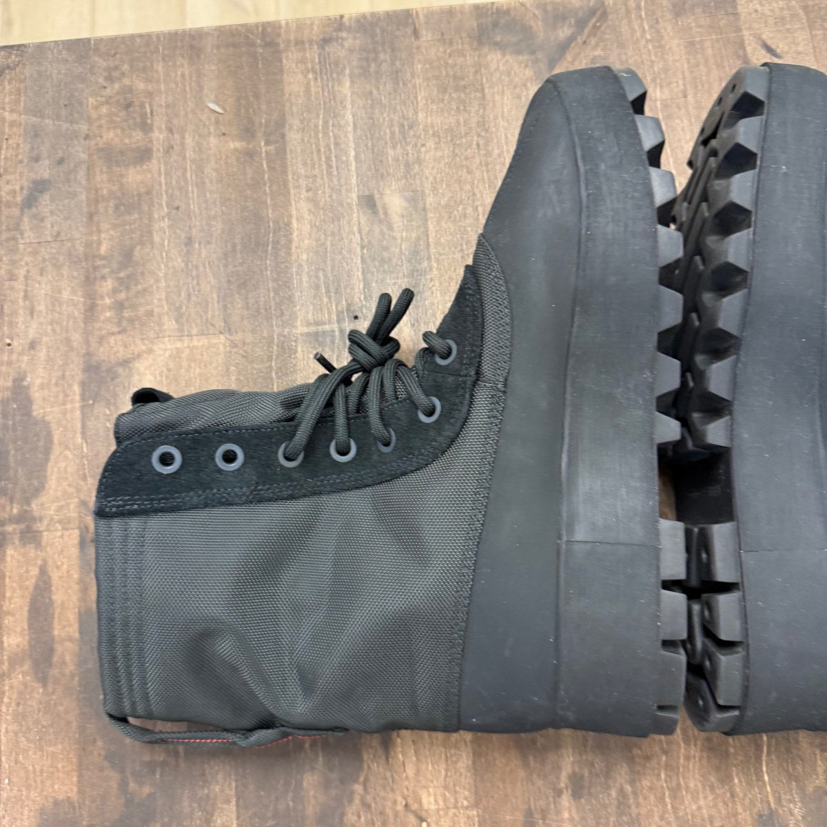 adidas Yeezy 950 Pirate Black (2023) Size 10.5 (Pre-Owned) - Image 4