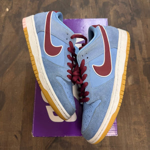 Nike SB Dunk Low Philadelphia Phillies - Image 1