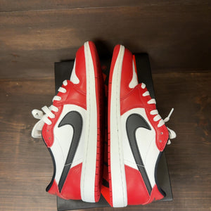 Jordan 1 Retro Low OG Chicago (2025) - Image 6