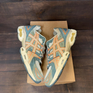 ASICS Gel-Nimbus 9 Cream Green Orange Size 10 (Pre-Owned) - Image 2