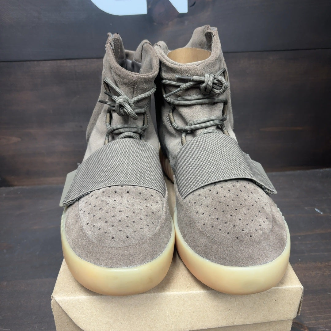 adidas Yeezy Boost 750 Chocolate Size 13 (Pre-Owned) - Image 3