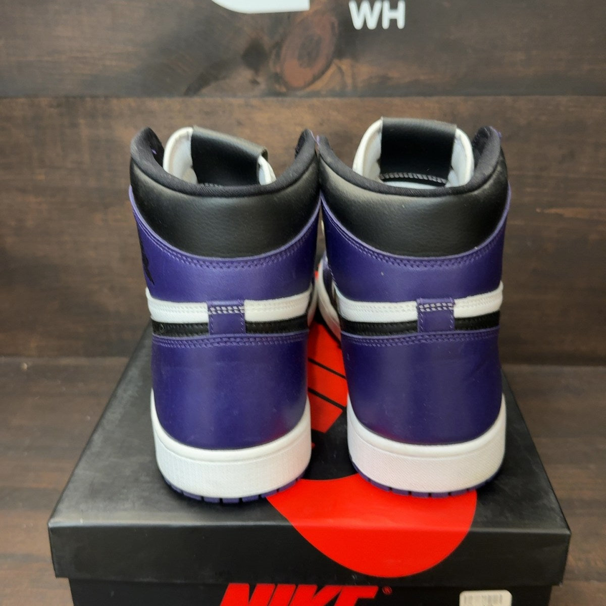Jordan 1 Retro High Court Purple White Size 13 (Pre-Owned) - Image 5