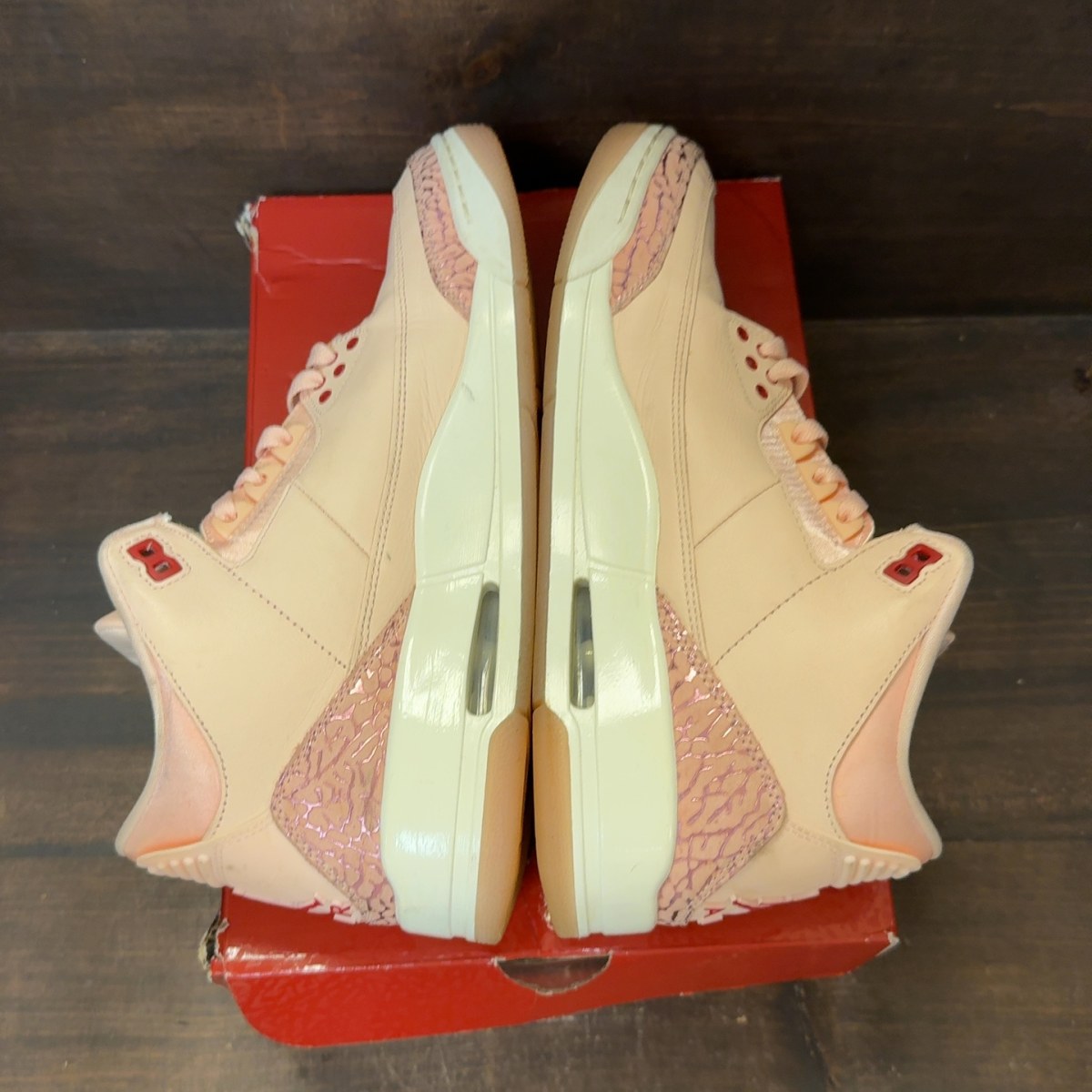 Jordan 3 Retro Valentine's Day Treat Yourself (2025) (Women's) Size 12W (Pre-Owned) - Image 6