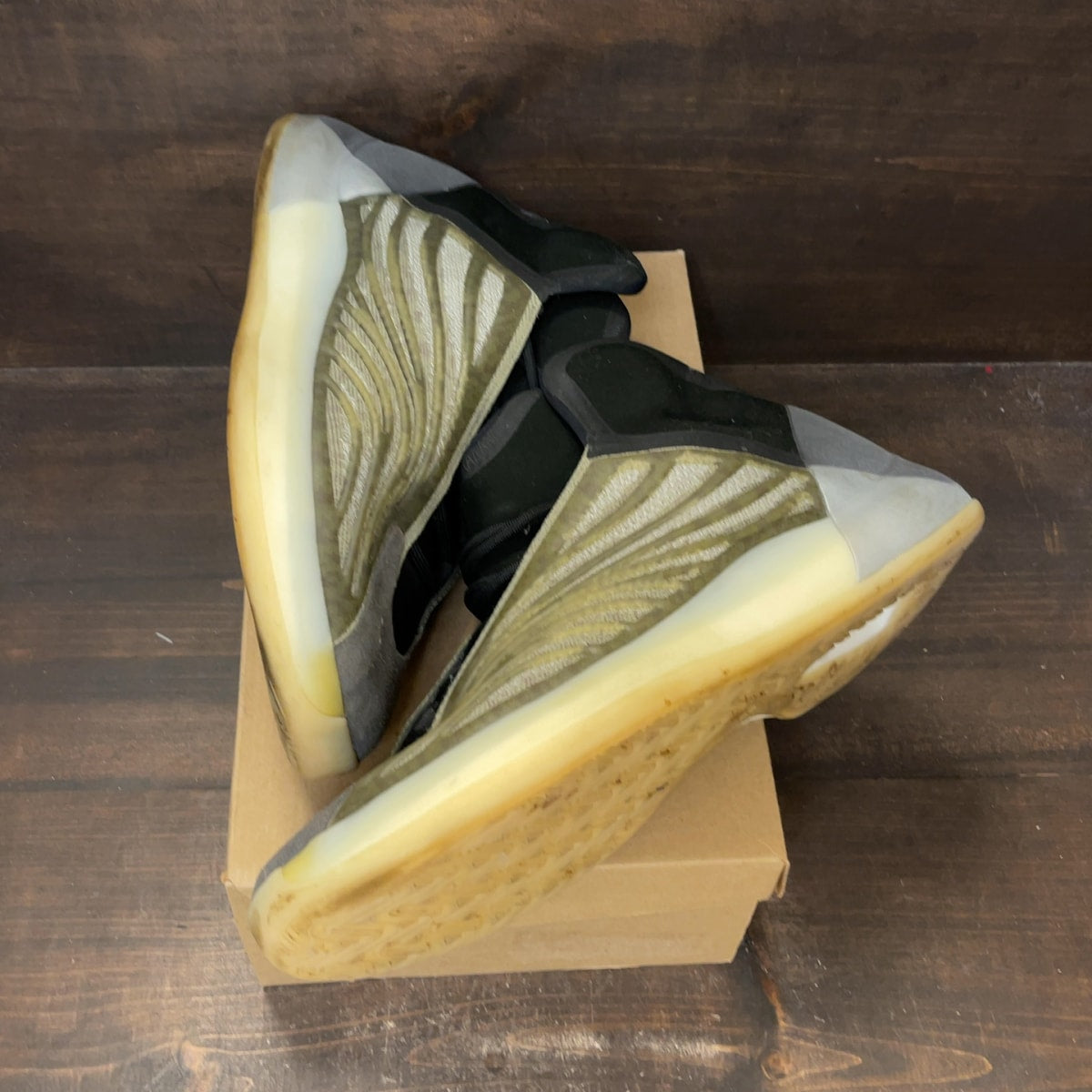 adidas Yeezy QNTM Barium Size 14.5 (Pre-Owned) - Image 2