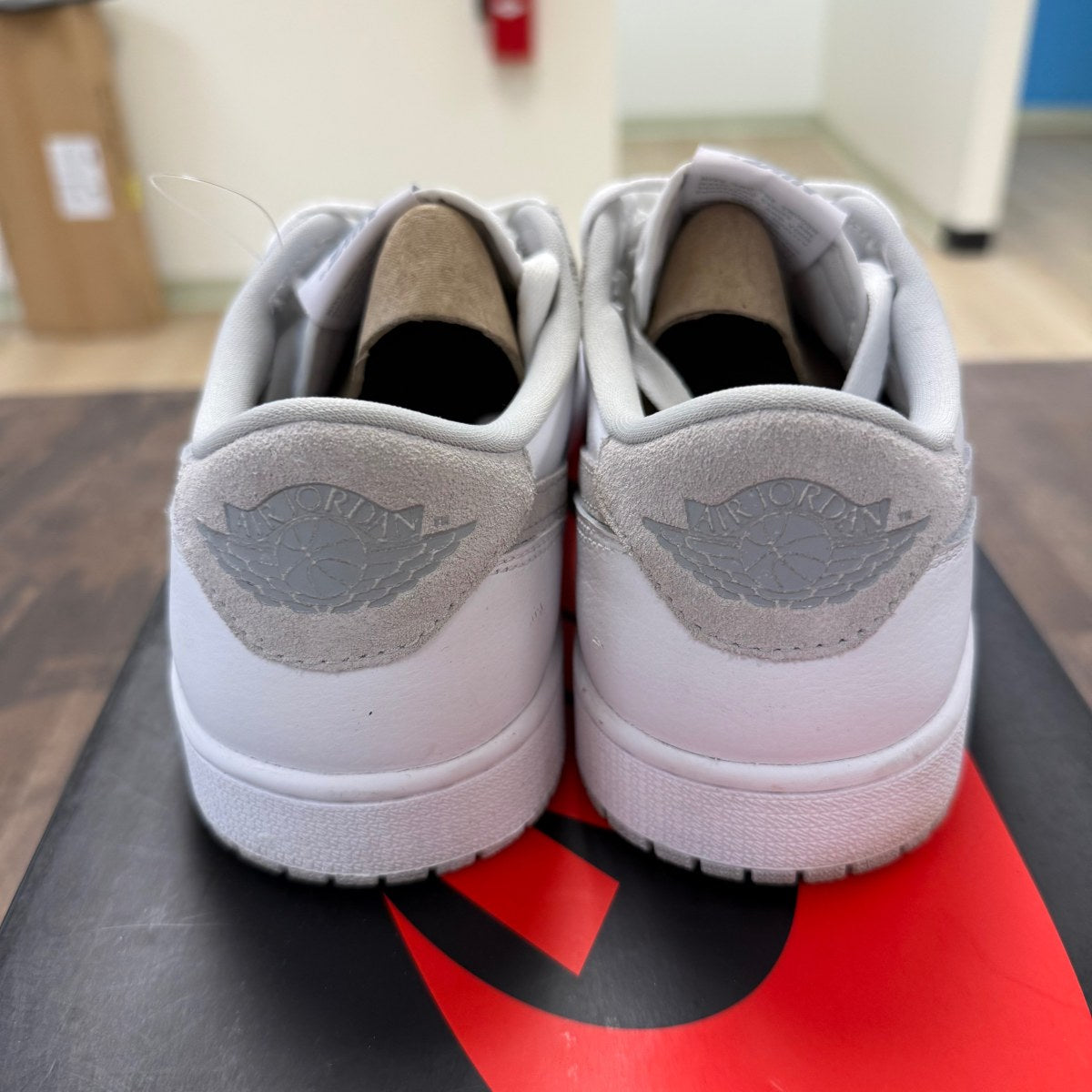 Jordan 1 Low OG Neutral Grey (2021/2024) - Image 3