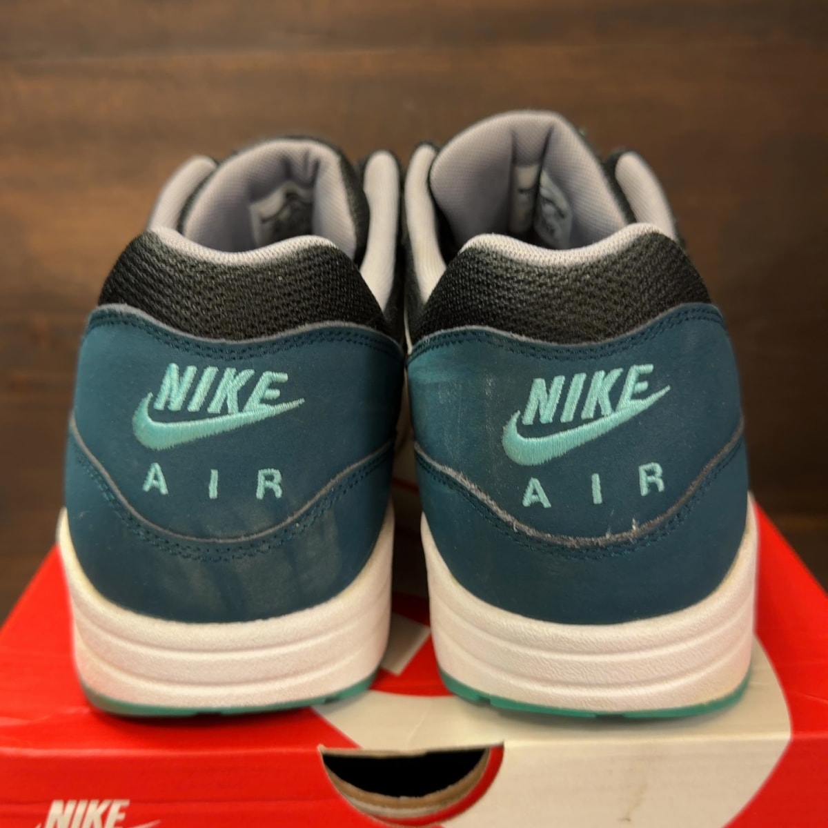 Nike Air Max 1 Black Mid Turquoise Size 12 (Pre-Owned) - Image 4