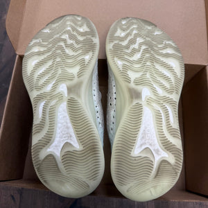adidas Yeezy Boost 380 Calcite Glow Size 10 (Pre-Owned) - Image 5