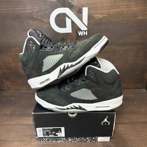 Jordan 5 Retro Moonlight (2021) - Image 1