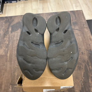 adidas Yeezy Foam RNR Onyx - Image 5