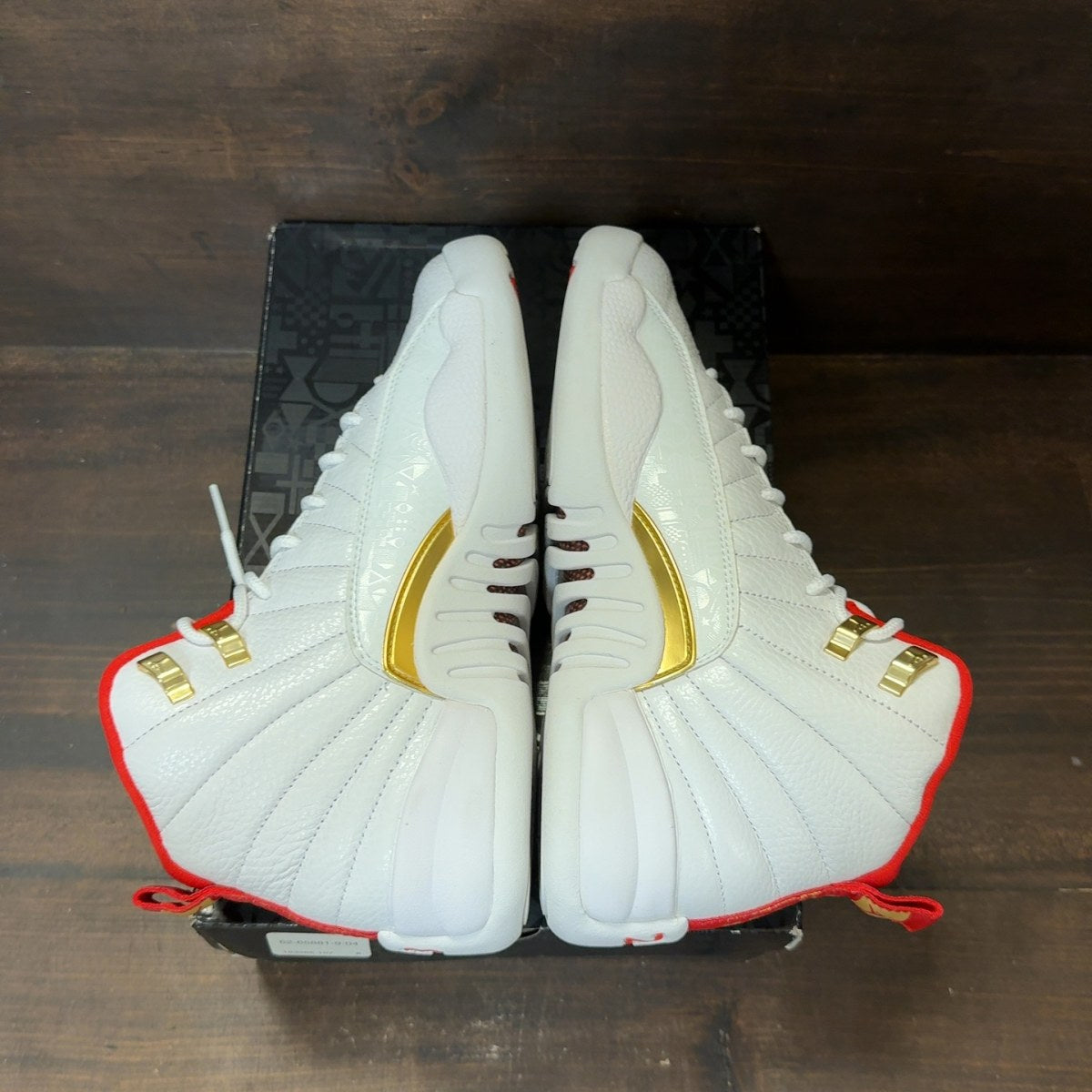 Jordan 12 Retro FIBA (2019) (GS) Size 6.5Y (Pre-Owned)