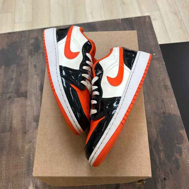 Jordan 1 Low Halloween (2023) (GS) Size 5Y (Pre-Owned) - Image 1