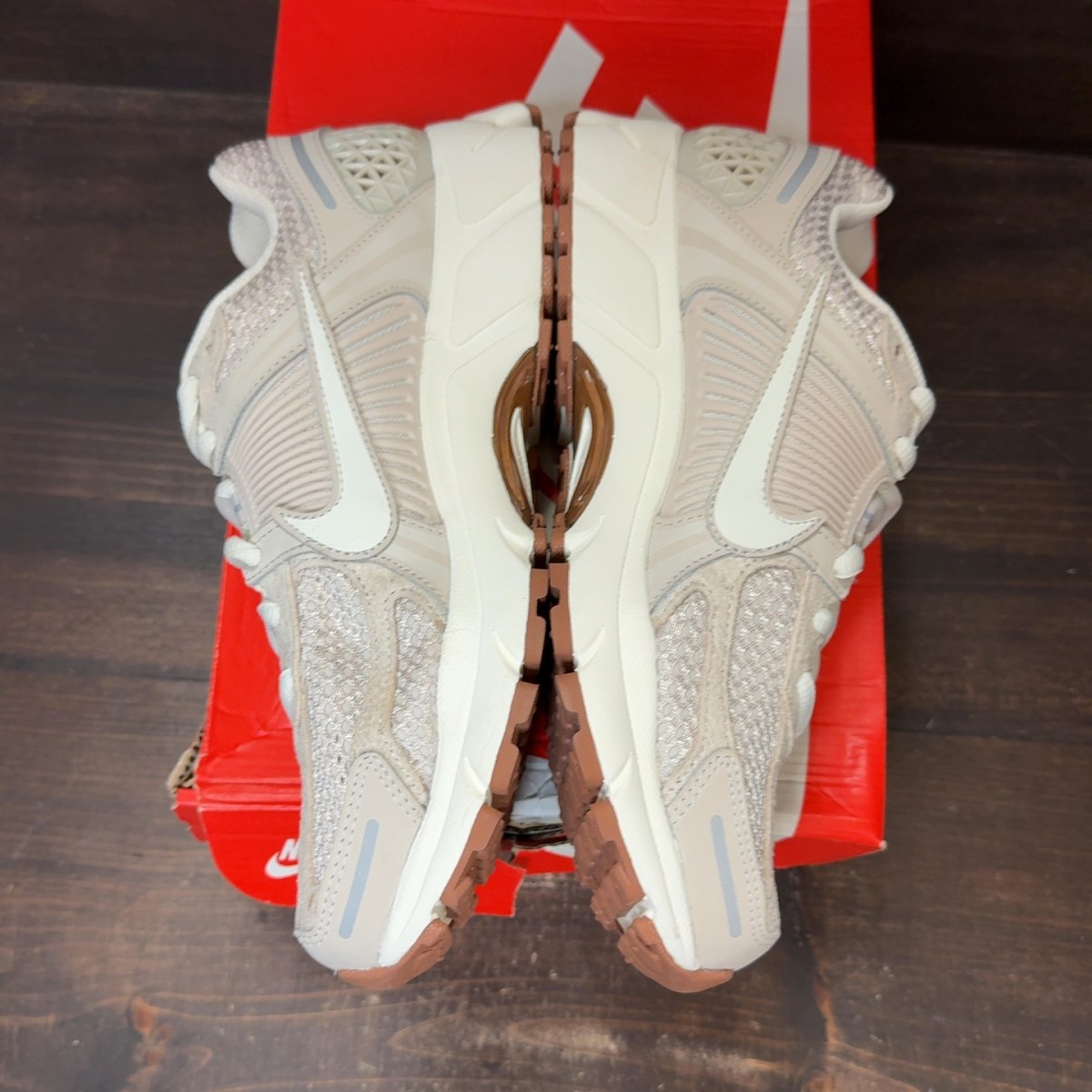 Nike Zoom Vomero 5 Light Orewood Brown (Women's) Size 10W - Image 4
