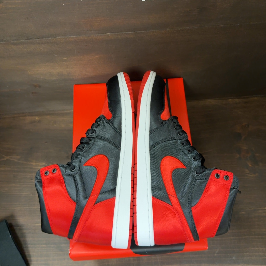 Jordan 1 Retro High OG Satin Bred (Women's) Size 12W (Pre-Owned)